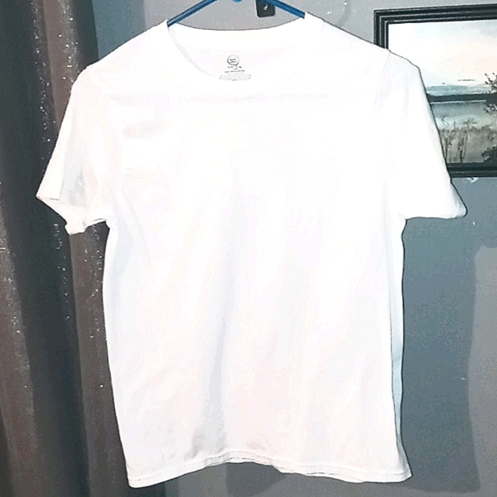 NWOT Wonder Nation Husky White T-shirt XL